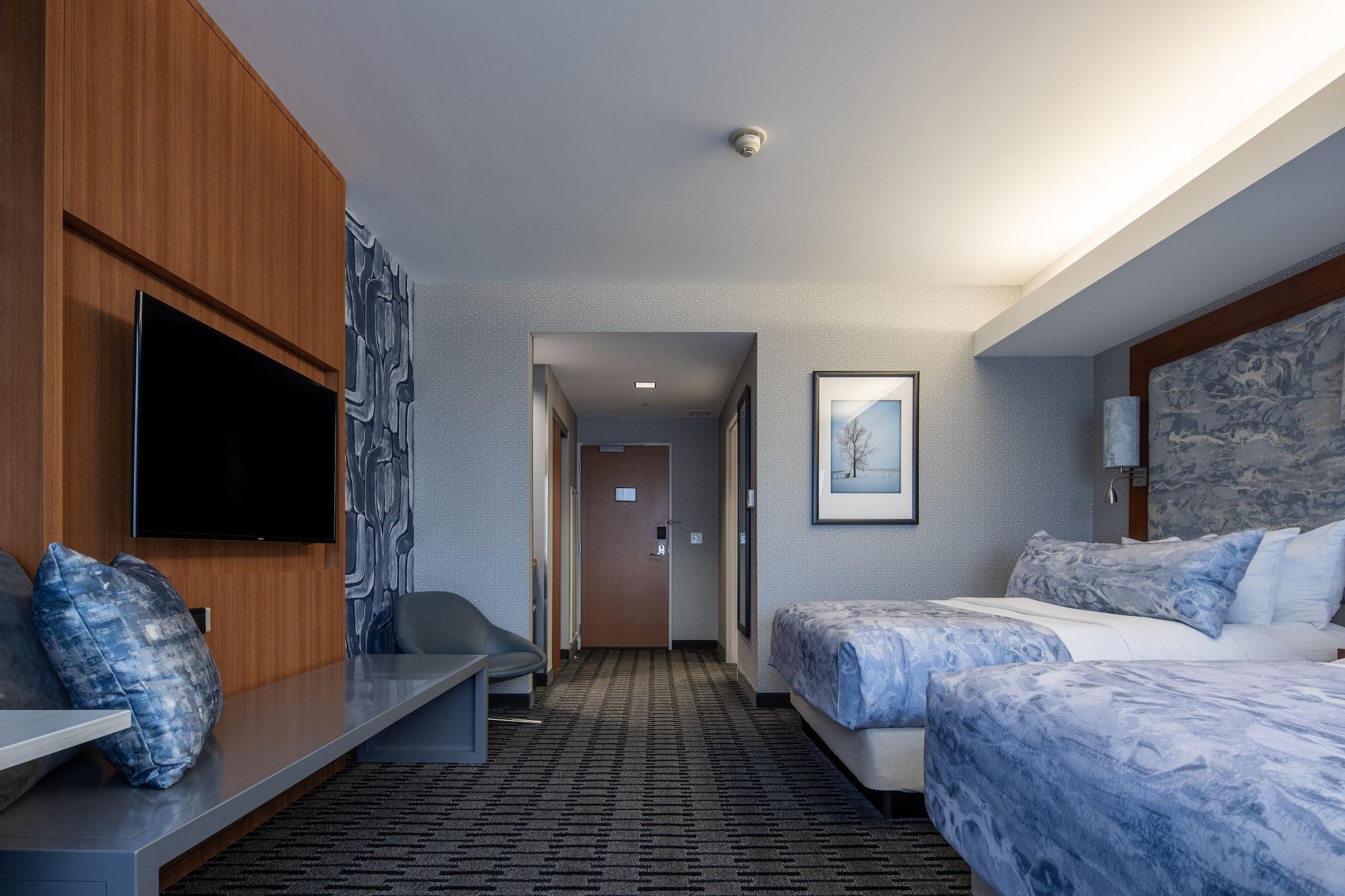The Hotel At Kirkwood Center Cedar Rapids Exterior photo