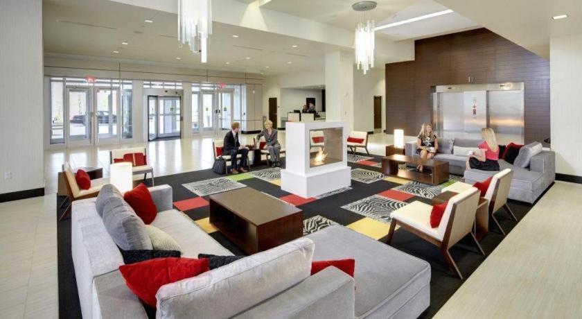 The Hotel At Kirkwood Center Cedar Rapids Exterior photo