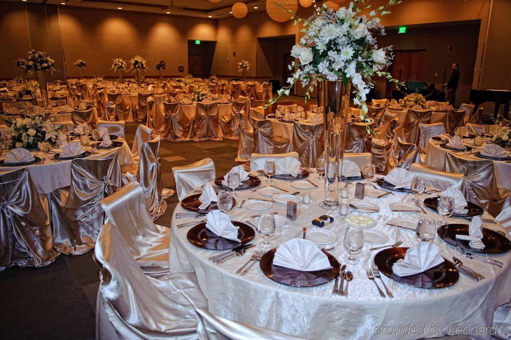 The Hotel At Kirkwood Center Cedar Rapids Restaurant photo